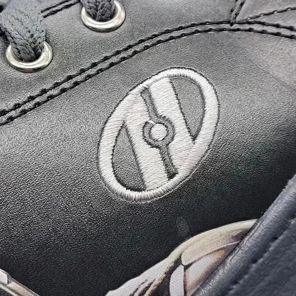 Cool! Heelys Star Wars Mandalorian Black Skater Shoe Sneakers Size 4 Yth - Picture 7 of 12